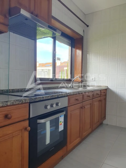 Apartamento T2 para Arrendamento em Glória e Vera Cruz