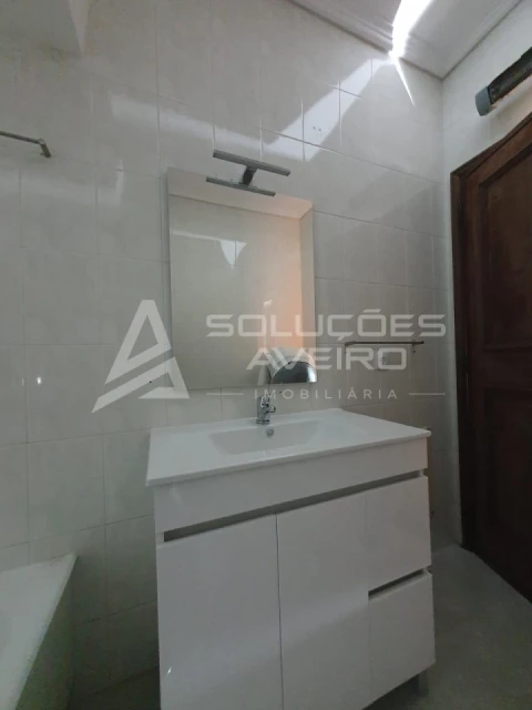 Apartamento T2 para Arrendamento em Glória e Vera Cruz