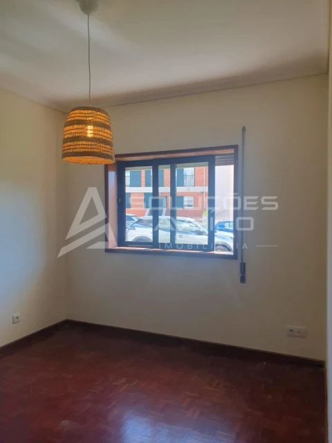 Apartamento T2 para Arrendamento em Glória e Vera Cruz