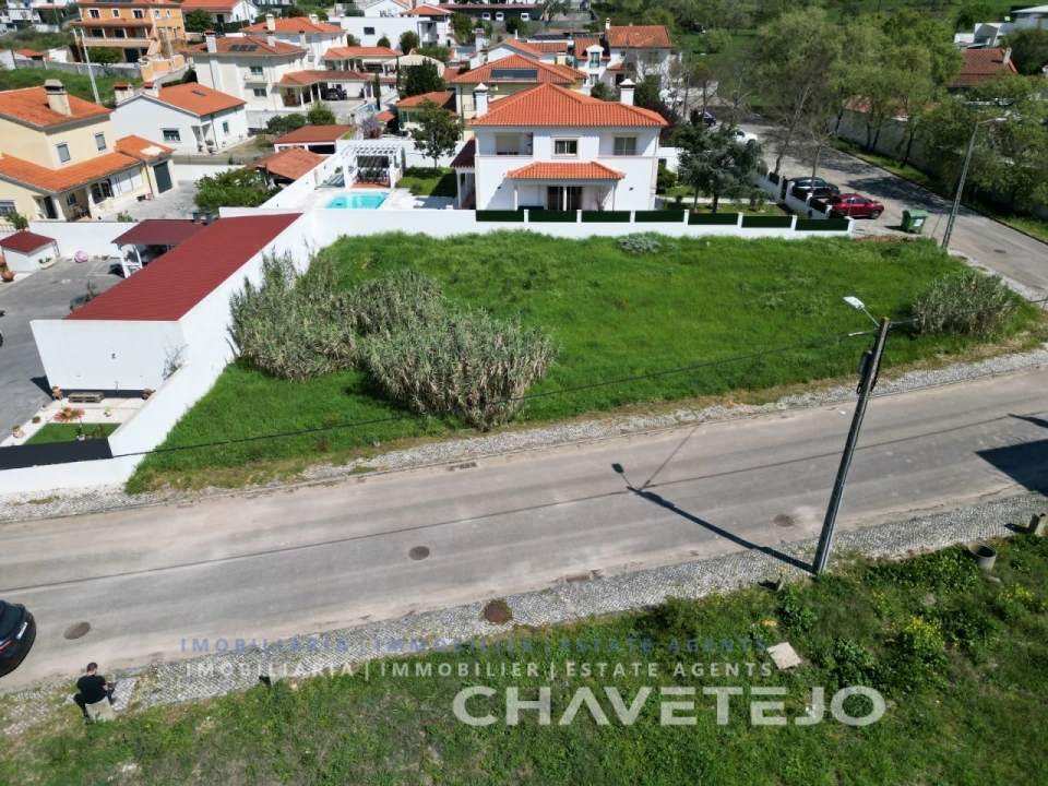 Terreno para Venda em São João Baptista e Santa Maria dos Olivais Foto 3