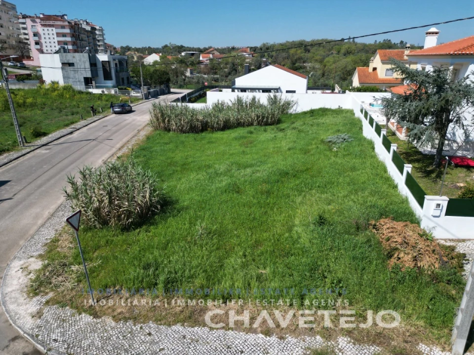 Terreno para Venda em São João Baptista e Santa Maria dos Olivais Foto 7