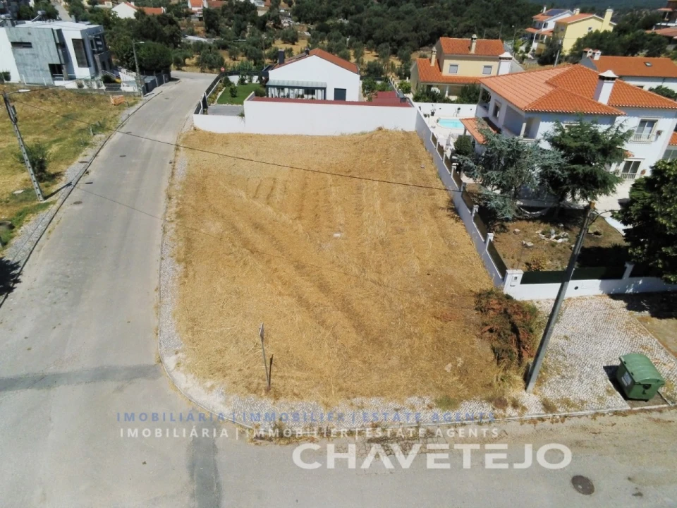 Terreno para Venda em São João Baptista e Santa Maria dos Olivais Foto 4