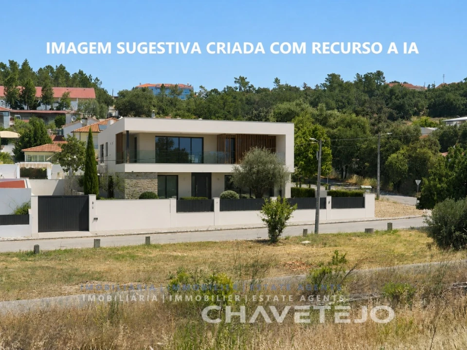 Terreno para Venda em São João Baptista e Santa Maria dos Olivais Foto 3