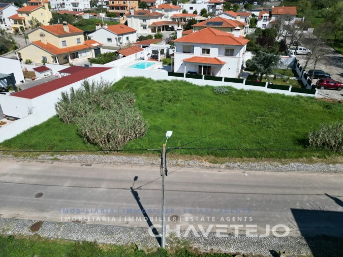 Terreno para Venda em São João Baptista e Santa Maria dos Olivais Foto 2