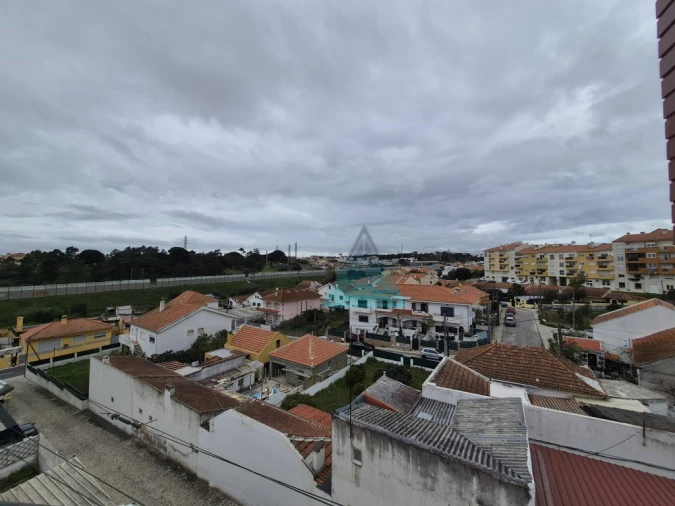 Apartamento T2 para Venda em Laranjeiro e Feijó Foto 24
