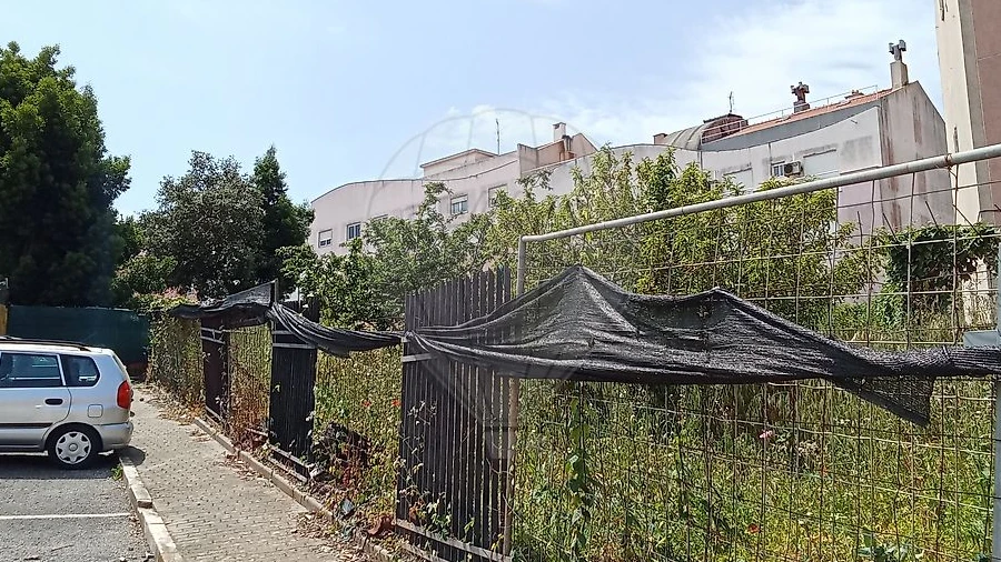 Terreno para Venda em Encosta do Sol