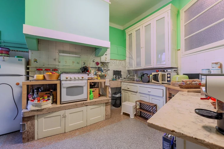 Apartamento T6 para Venda em Avenidas Novas Foto 9