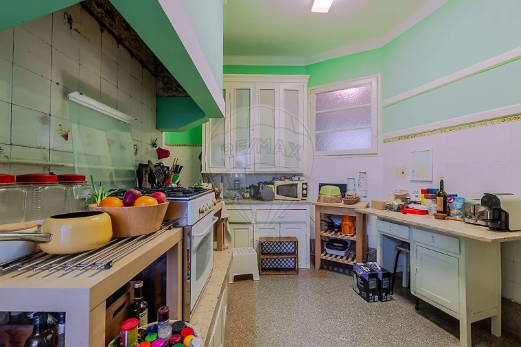 Apartamento T6 para Venda em Avenidas Novas Foto 8