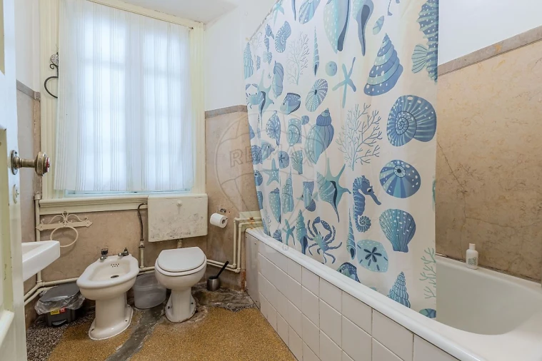 Apartamento T6 para Venda em Avenidas Novas Foto 5