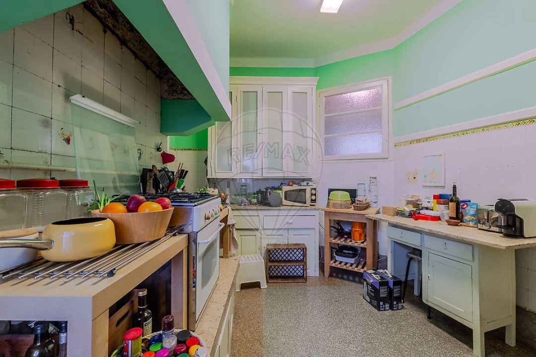Apartamento T6 para Venda em Avenidas Novas Foto 8