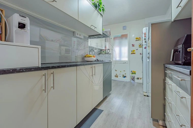 Apartamento T3 para Venda em Avintes Foto 2