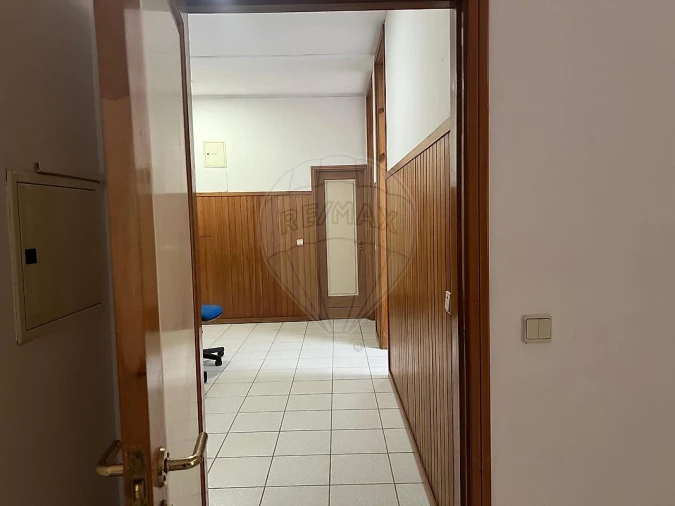Loja para Arrendamento em Lobão, Gião, Louredo e Guisande Foto 6