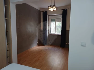 Apartamento T1 para Arrendamento em Benfica
