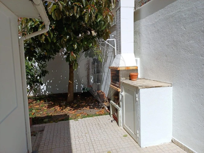 Apartamento T1 para Arrendamento em Benfica Foto 7