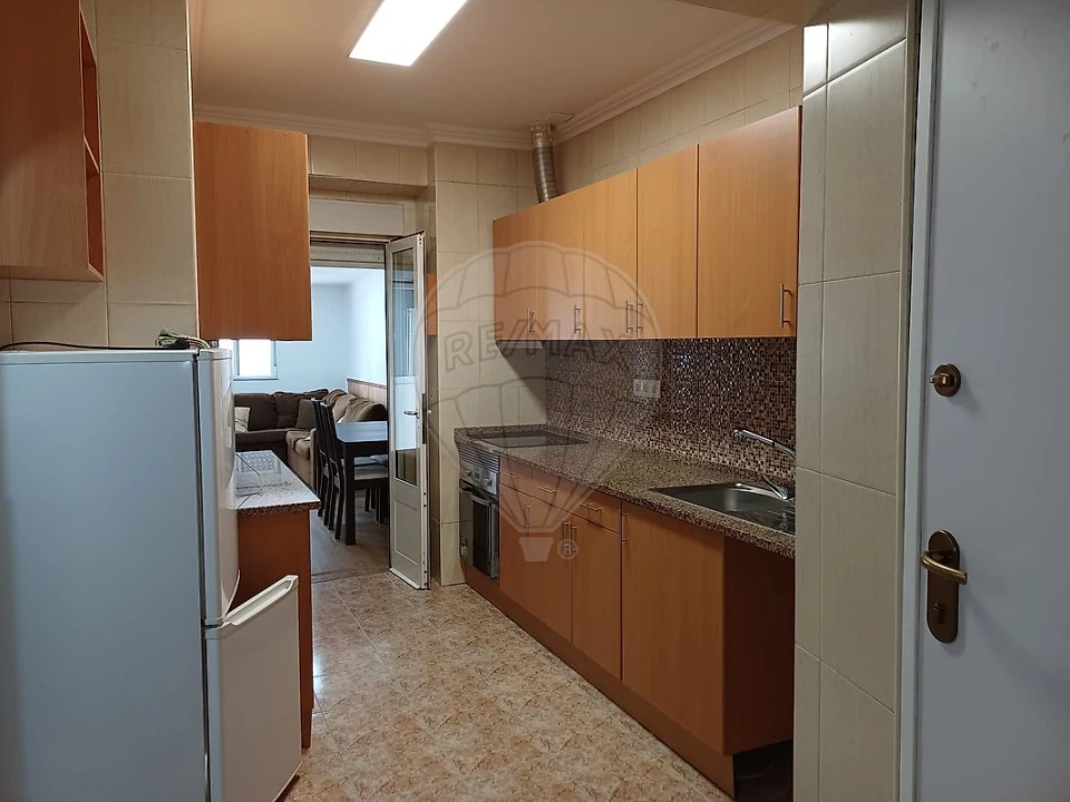 Apartamento T1 para Arrendamento em Benfica Foto 12