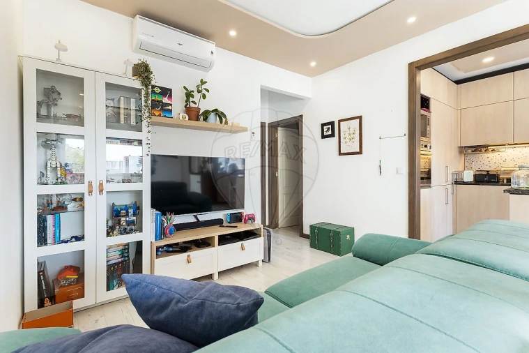Apartamento T2 para Venda em Póvoa de Santa Iria e Forte da Casa Foto 4