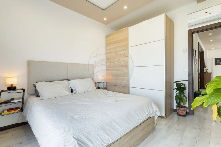 Apartamento T2 para Venda em Póvoa de Santa Iria e Forte da Casa Foto 10