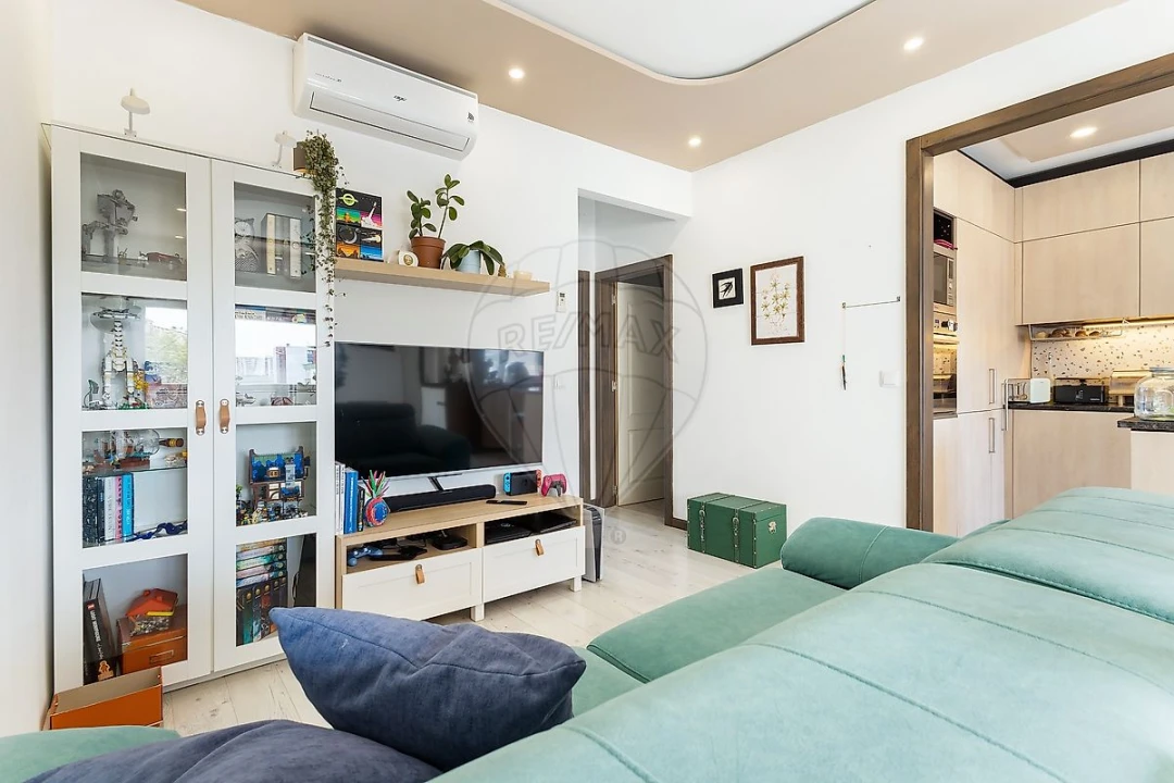 Apartamento T2 para Venda em Póvoa de Santa Iria e Forte da Casa Foto 4