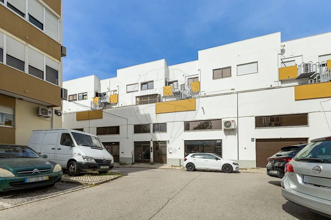 Apartamento T2 para Venda em Póvoa de Santa Iria e Forte da Casa Foto 13