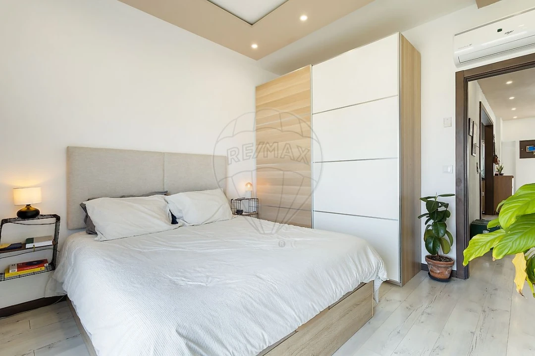 Apartamento T2 para Venda em Póvoa de Santa Iria e Forte da Casa Foto 10