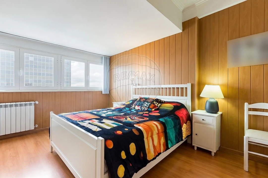 Apartamento T3 para Venda em Areeiro Foto 4