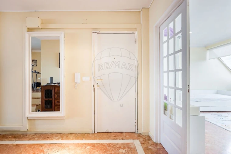 Apartamento T3 para Venda em Areeiro Foto 9