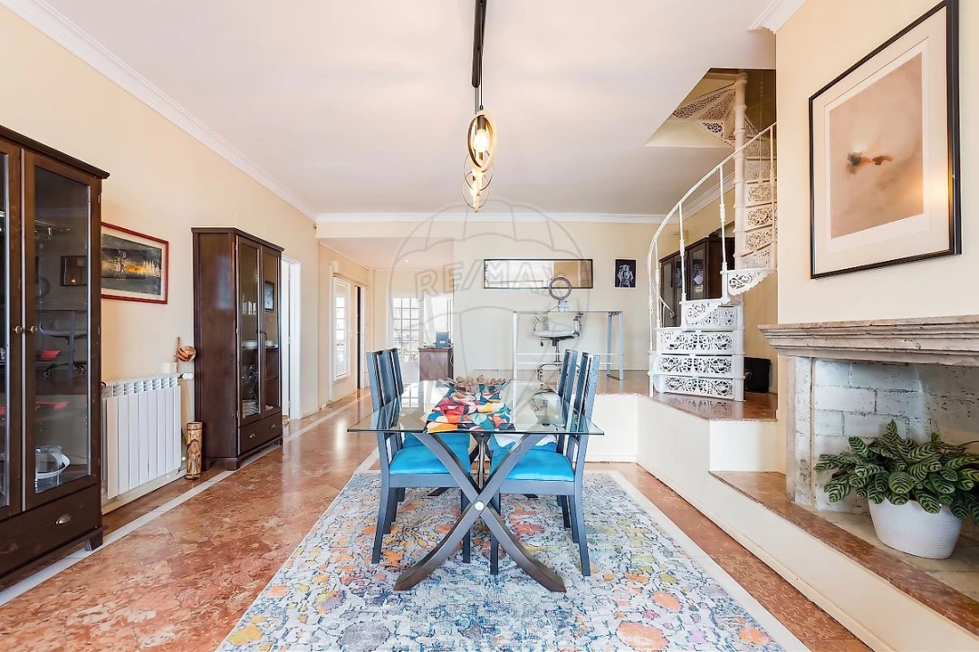 Apartamento T3 para Venda em Areeiro Foto 1