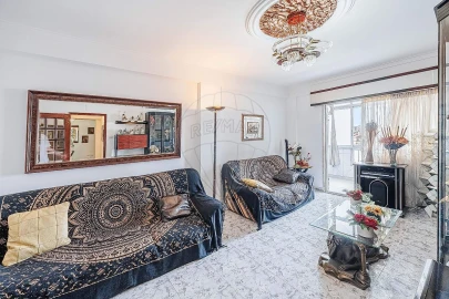 Apartamento T3 para Venda em Agualva e Mira-Sintra