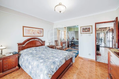 Apartamento T3 para Venda em Agualva e Mira-Sintra