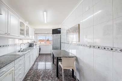 Apartamento T3 para Venda em Agualva e Mira-Sintra