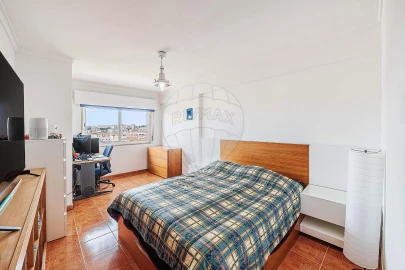 Apartamento T3 para Venda em Agualva e Mira-Sintra