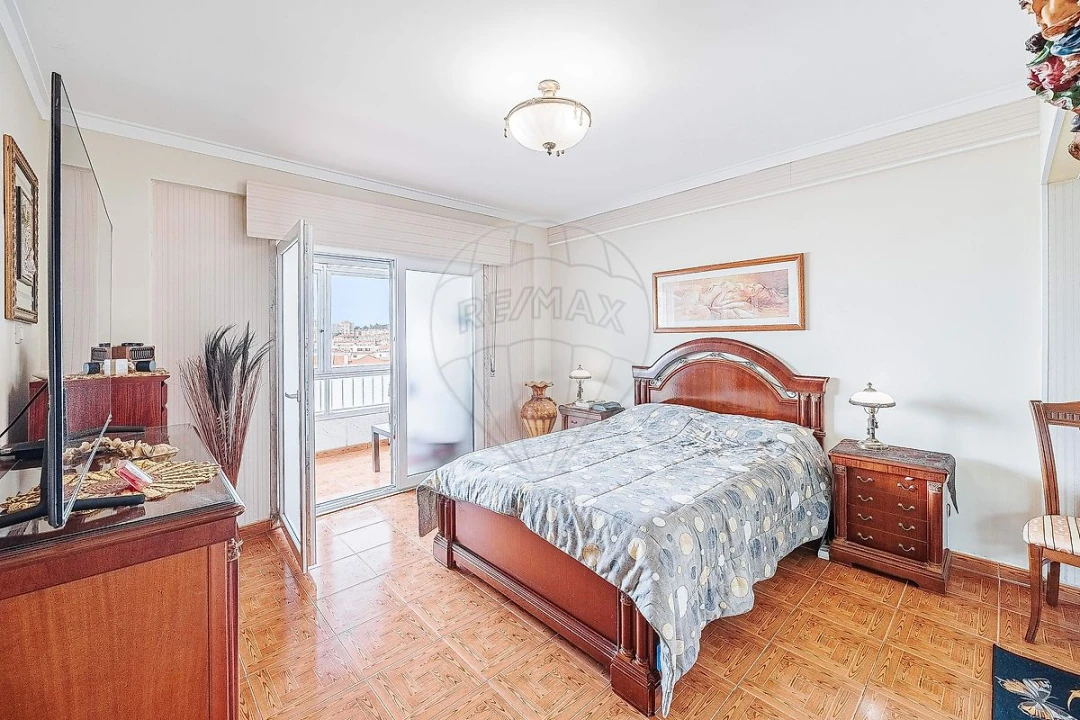 Apartamento T3 para Venda em Agualva e Mira-Sintra Foto 22
