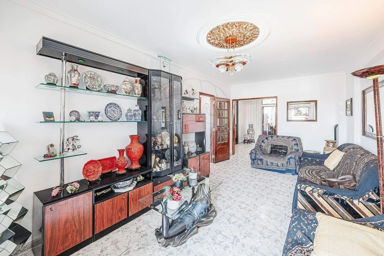 Apartamento T3 para Venda em Agualva e Mira-Sintra Foto 27