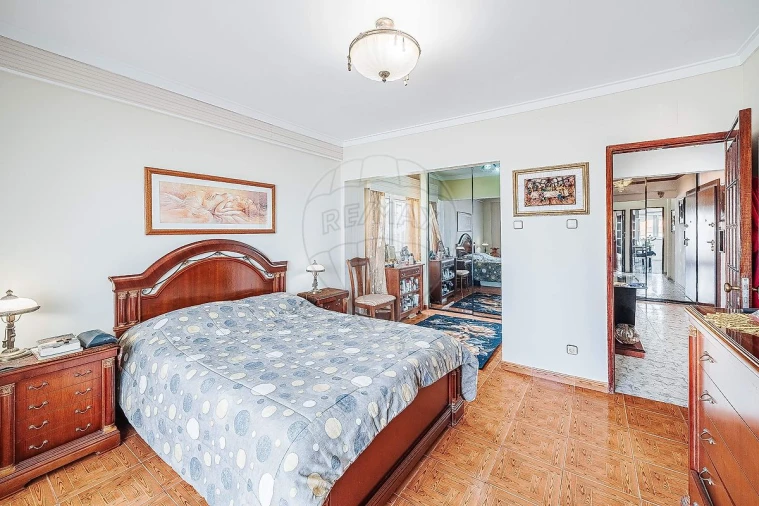 Apartamento T3 para Venda em Agualva e Mira-Sintra Foto 19