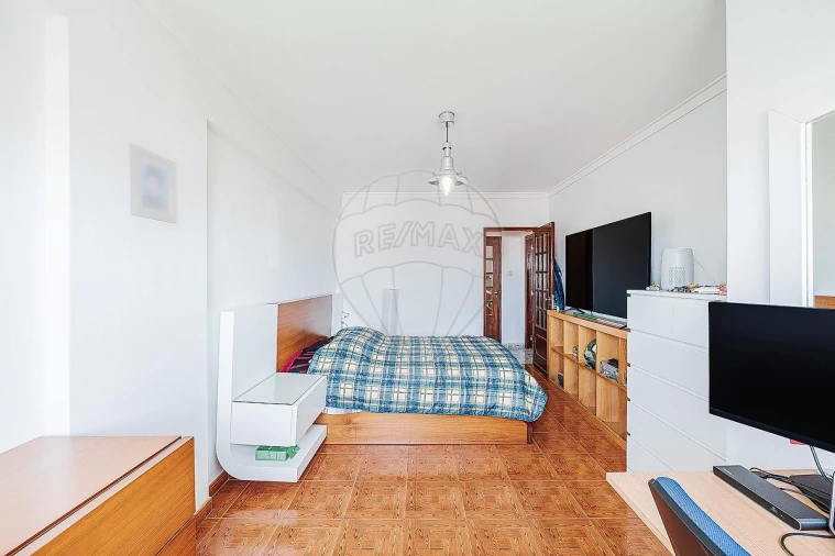 Apartamento T3 para Venda em Agualva e Mira-Sintra Foto 30