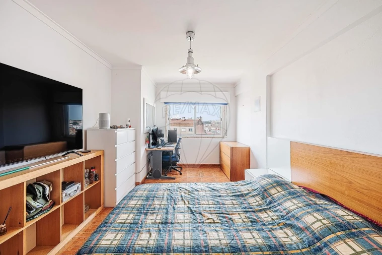 Apartamento T3 para Venda em Agualva e Mira-Sintra Foto 31