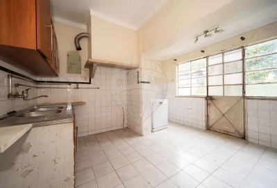 Moradia T4 para Venda em Camarate, Unhos e Apelação