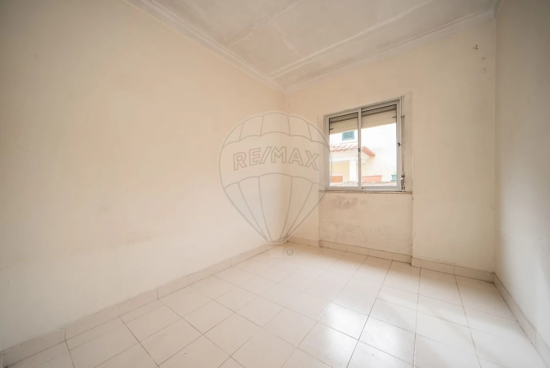 Moradia T4 para Venda em Camarate, Unhos e Apelação Foto 10