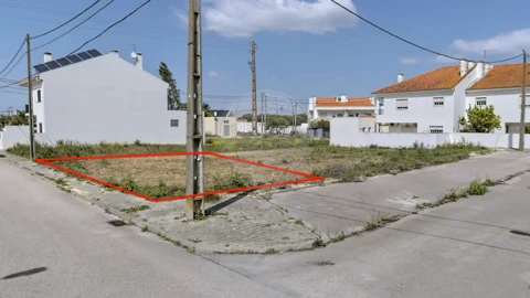 Terreno para Venda em Sarilhos Grandes