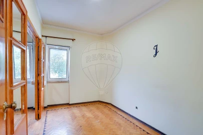 Apartamento T4 para Venda em Venteira