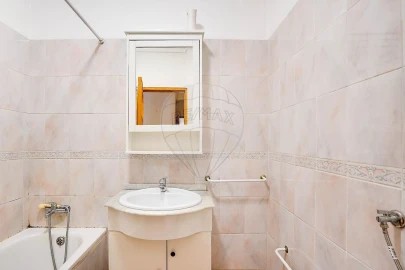 Apartamento T4 para Venda em Venteira