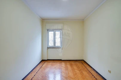 Apartamento T4 para Venda em Venteira