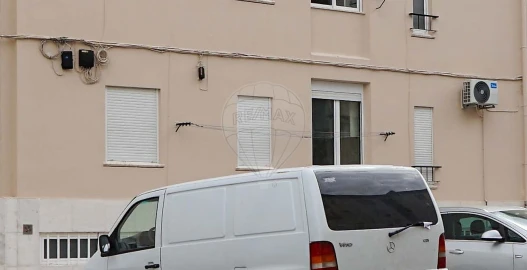 Apartamento T4 para Venda em Venteira