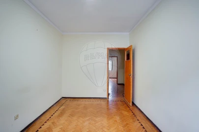 Apartamento T4 para Venda em Venteira