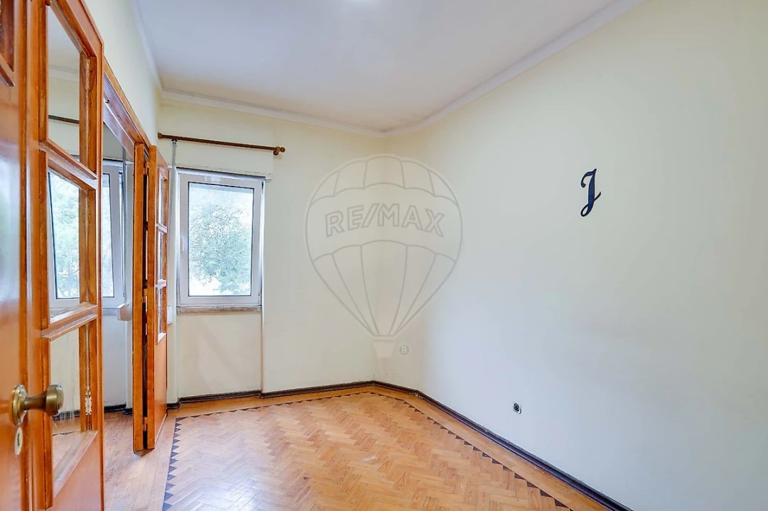 Apartamento T4 para Venda em Venteira Foto 20