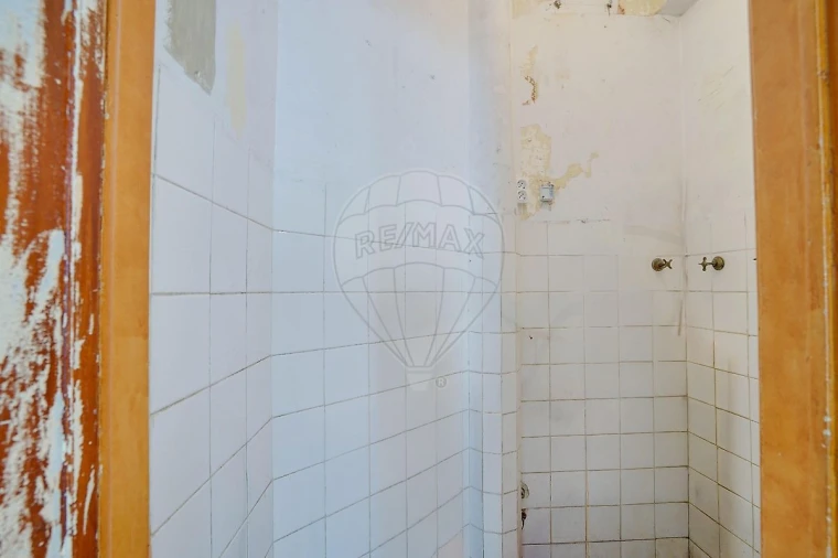 Apartamento T4 para Venda em Venteira Foto 13