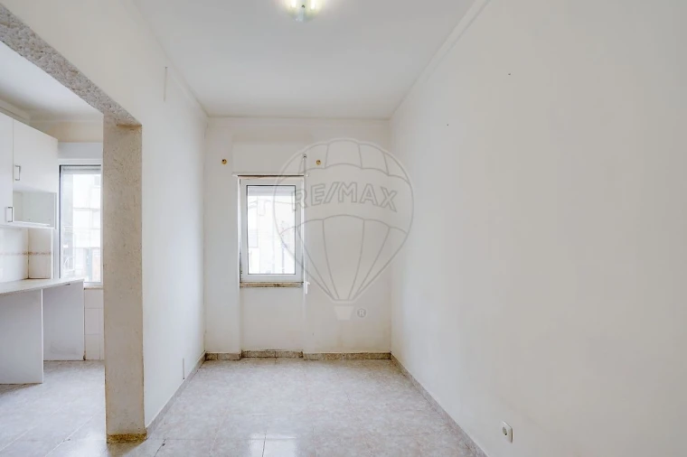 Apartamento T4 para Venda em Venteira Foto 10