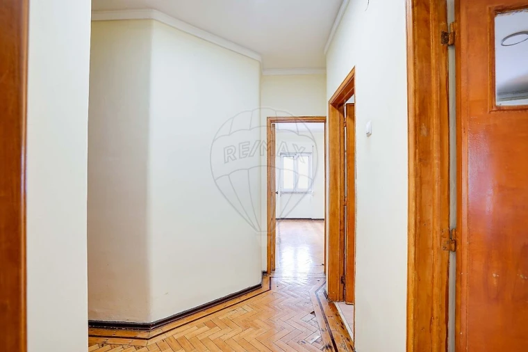 Apartamento T4 para Venda em Venteira Foto 15