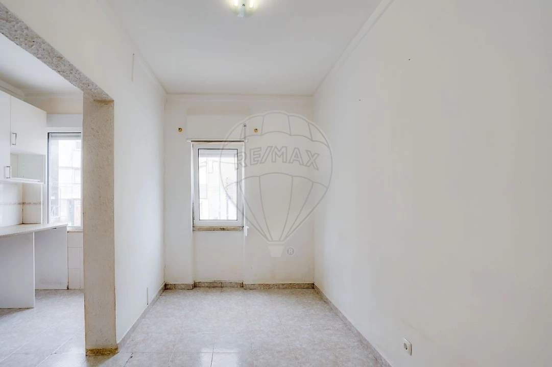 Apartamento T4 para Venda em Venteira Foto 10