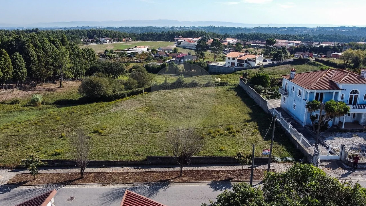 Terreno para Venda em Requeixo, Nossa Senhora de Fátima e Nariz Foto 1